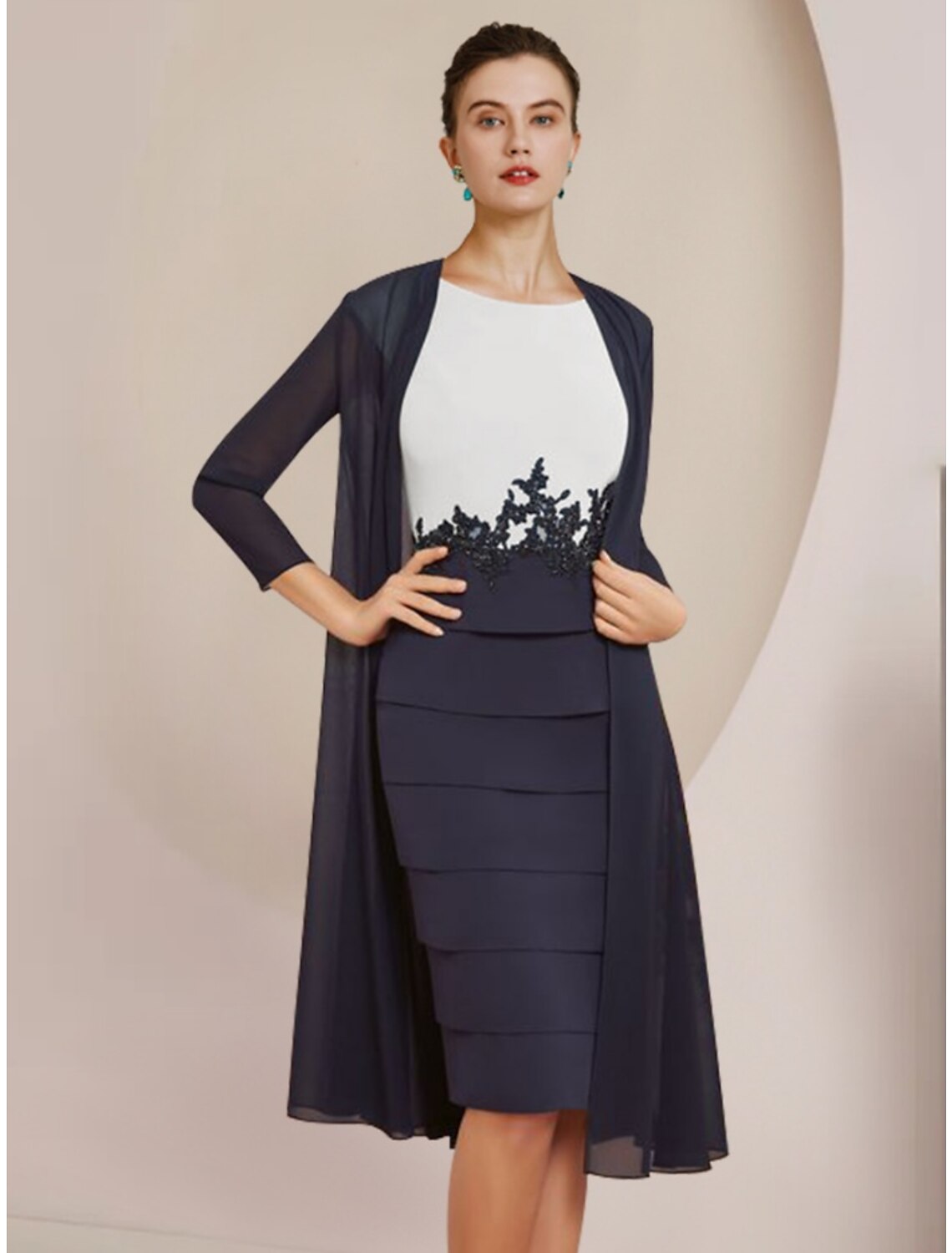 Luolandi Two Piece Sheath / Column Mother of the Bride Dress Wedding Guest Elegant Petite Scoop Neck Knee Length Chiffon Lace Long Sleeve